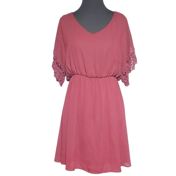 Altar'd State Dresses & Skirts - Altar'd State Maroon Lace Sleeve Dress